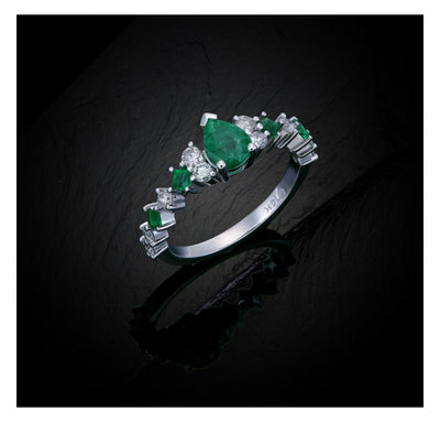 Custom Pear-Shaped Emerald Diamond Ring