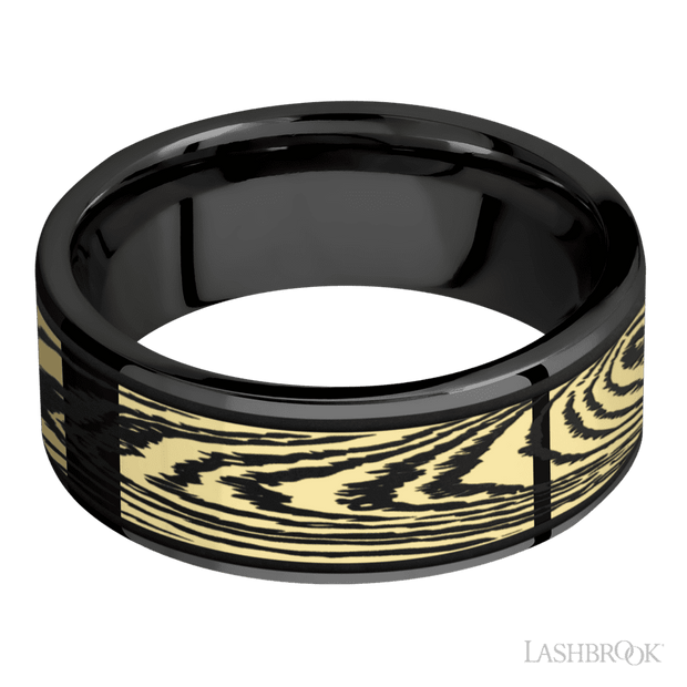 8 mm wide/Flat/Zirconium band with one 6 mm Centered inlay of 14K Yellow Gold with a laser carved Woodgrain pattern.