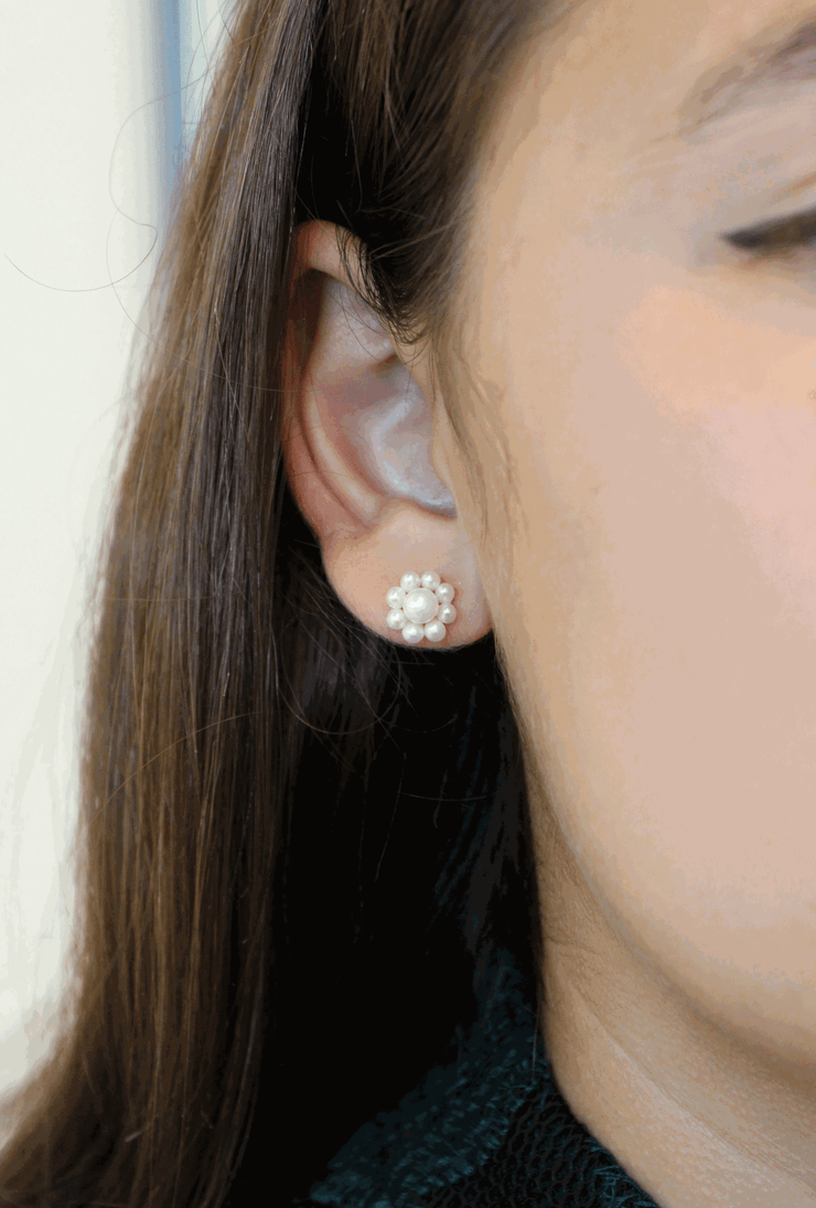 The Pearl Cluster Studs
